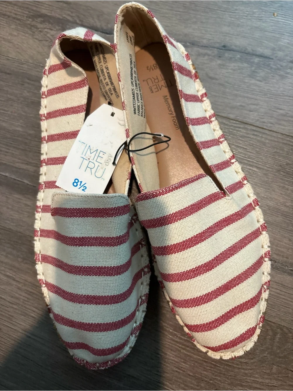 Time and Tru canvas espadrille